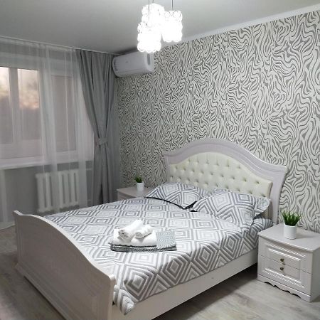 Вип 1Комн Айтиева 70 Oral Bagian luar foto