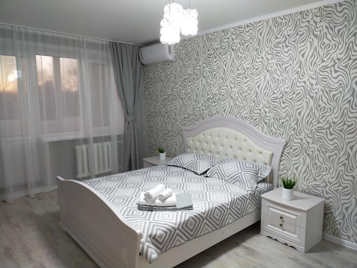 Вип 1Комн Айтиева 70 Oral Bagian luar foto