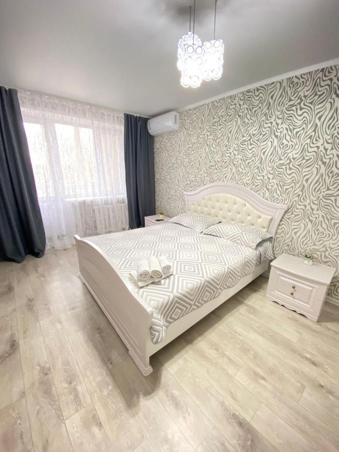 Вип 1Комн Айтиева 70 Oral Bagian luar foto